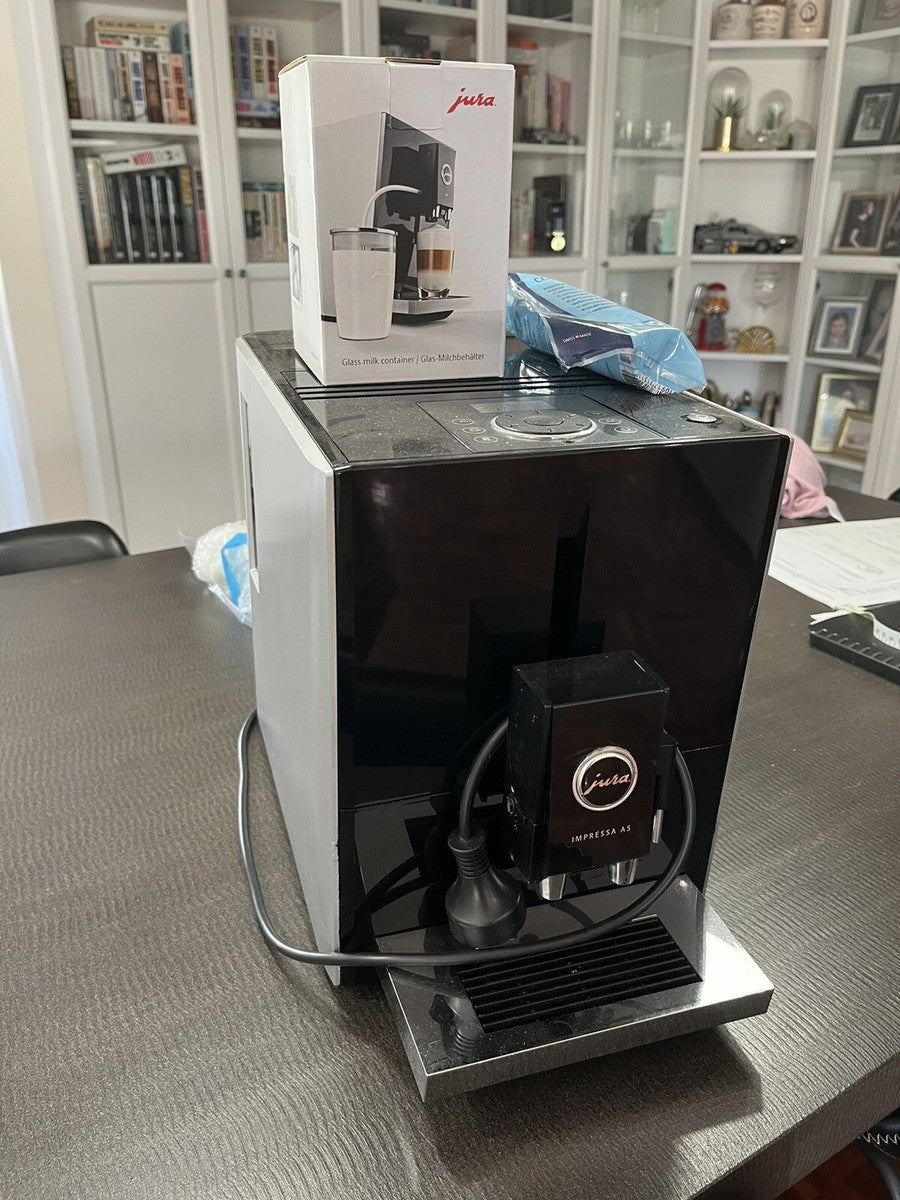 Refurbished Jura A5 / A9 automatic coffee machine — Chameleon Coffee (view 3)